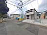 外観：前面道路含む現地