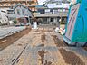 外観：前面道路含む現地