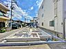 外観：「準急停車駅」越谷から徒歩19分。性能評価書において6項目の等級取得。2026年7月中旬撮影
