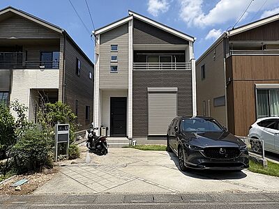 外観:コンビニ・スーパー徒歩5分圏内、買い物便利。周辺環境良好。南西側6m公道に面す 外観:コンビニ・スーパー徒歩5分圏内、買い物便利。周辺環境良好。南西側6m公道に面す