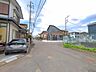 外観：前面道路含む現地