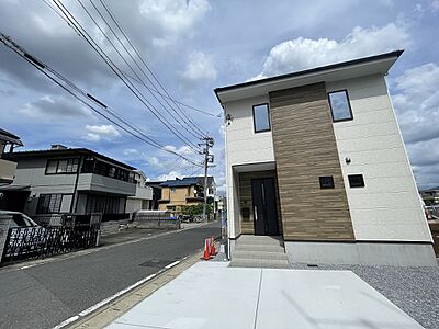 外観:「準急停車駅」草加から徒歩22分&谷塚駅徒歩19分。地下鉄も乗り入れて都心へのアクセス便利!。BELS(建築物省エネルギー性能表示制度)&ZEH水準住宅。30年長期サポート 外観:「準急停車駅」草加から徒歩22分&谷塚駅徒歩19分。地下鉄も乗り入れて都心へのアクセス便利!。BELS(建築物省エネルギー性能表示制度)&ZEH水準住宅。30年長期サポート