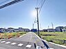 外観：～今から楽しみです。～まだまだ更地でこれからという場面でしたが、地盤改良施工がされ、基礎工事などがこれから行うのではないかという感じでした。間取りプランありますのでお気軽にお問合せ下さい。また進捗状