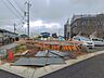 外観：前面道路含む現地