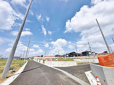 外観:~生活の舞台は大宮~大宮区隣接の地で大宮駅まではまっすぐ自転車でも約11分程度、バス停も徒歩1分~3分程度、バス乗車時間も16分前後と大宮駅を身近に、自転車、バス、徒歩、車とシーンに合わせて選択。 外観:~生活の舞台は大宮~大宮区隣接の地で大宮駅まではまっすぐ自転車でも約11分程度、バス停も徒歩1分~3分程度、バス乗車時間も16分前後と大宮駅を身近に、自転車、バス、徒歩、車とシーンに合わせて選択。