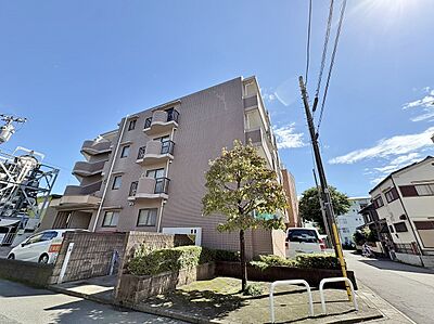 外観:開放感のあるルーフバルコニー付住戸 外観:開放感のあるルーフバルコニー付住戸