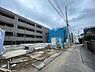 外観：前面道路含む現地