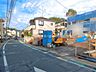 外観：前面道路含む現地
