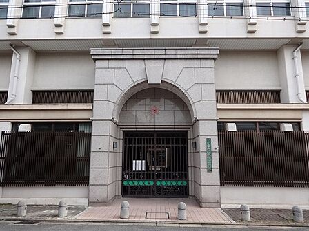 京都市立二条城北小学校まで616m
