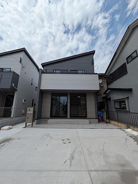 detached 埼玉県所沢市大字上安松289-2

地図を見る