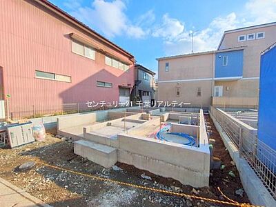 外観：建設中です！施工例のご見学できます！周辺環境や他物件もまとめてご案内可能です！不動産の事ならどんな事でもお気軽にご相談ください。