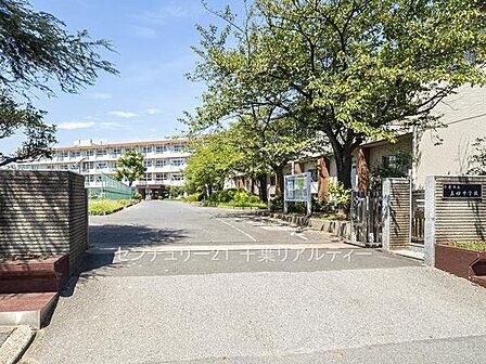 千葉市立真砂中学校まで750m