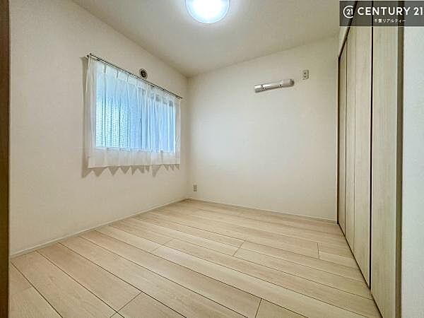 洋室を拡大表示