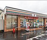 セブンイレブン足立六月3丁目店まで272m、徒歩2分