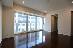 プライムメゾン鴨々川 8階1Kのリビング/ダイニング