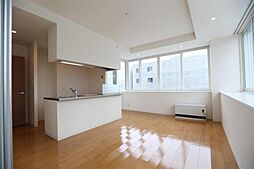 ラフィネタワー札幌南3条 8階2LDKのリビング/ダイニング