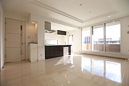 プライムアーバン円山北四条 10階3LDKのリビング/ダイニング