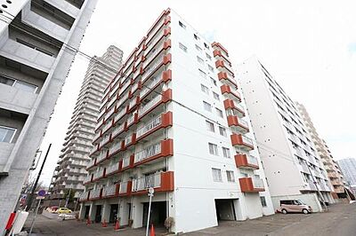 外観:5階部分・南向き 外観:5階部分・南向き