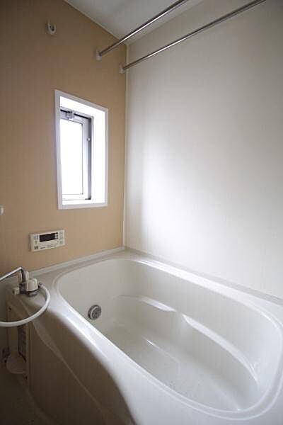画像5:浴室乾燥機、追焚き完備のバスルームです◎
