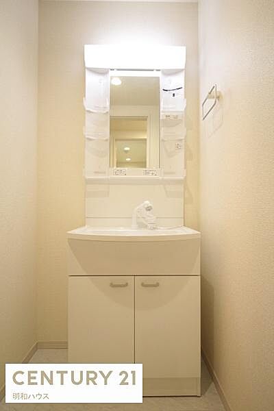 画像7:洗髪洗面化粧台完備のゆとりのある洗面室♪