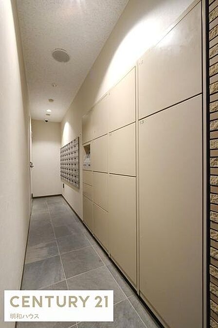 便利な宅配ボックス付き！
