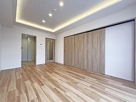 明るく開放的なリビングは、心は明るく、身体を深くリラックスさせてくれます。食後には読書やお子様と一緒に遊んだりとゆとりある時間が流れます。