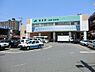 周辺：鴨居駅（JR横浜線）まで1539m、近くにららぽーと横浜がありスーパーやファストフード店も充実。JR横浜線で横浜駅まで20分。北口には鶴見川が流れる。