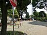 周辺：大上なかよし公園まで1174m、公園のすぐそばに阿久和川が流れています。とても静かな場所でゆっくり遊べそうです。
