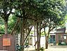 周辺：苗場保育園まで962m、1981年開設、産休明けから小学校就学前までの乳幼児の保育園。理念「すべての人々はこの世に必要があって生まれてきている」