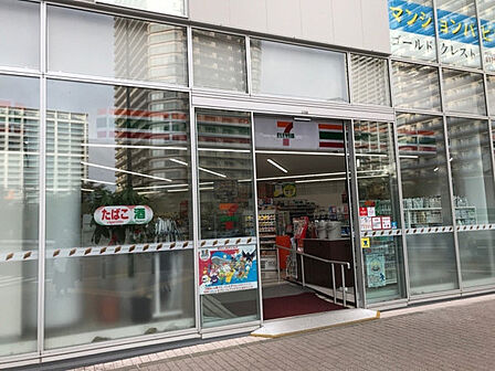 セブンイレブングランツリー武蔵小杉前店まで328m
