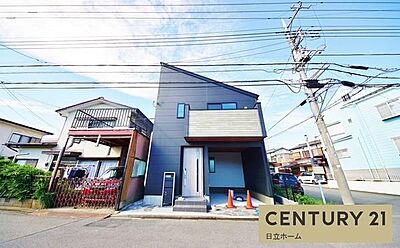外観:《外観》 機能性とデザイン性を兼ねそろえた理想の住まい。美しい外観やくつろぎの室内空間にふさわしい素材・形・色彩、上質感に満ちております。 外観:《外観》 機能性とデザイン性を兼ねそろえた理想の住まい。美しい外観やくつろぎの室内空間にふさわしい素材・形・色彩、上質感に満ちております。
