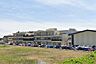 周辺：つくば市立香取台小学校まで800m、お子さまを育む学校が身近にあります。お子さまの通学も安心です。