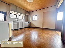 和歌山市市小路　中古戸建 4DKのリビング/ダイニング