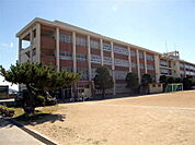 和歌山市立明和中学校まで1167m