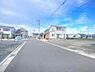 その他：道路幅員広々でラクラク駐車できます♪