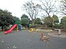 周辺：上矢部坂本公園　1200m　広いグラウンドと小さなお子様が安心して遊べる遊具がある公園。春には桜を楽しめます。 