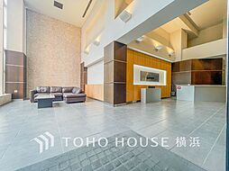 ゆとりあるエントランスロビーはお待ち合わせなどに便利。