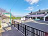 周辺：東俣野幼稚園　1200m　緑に囲まれた高台に位置し、晴れた日には富士山を望み、隣の東俣野中央公園や畑にお出かけします。 