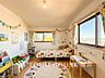 子供部屋：子供部屋にも嬉しい全居室収納スペース。お部屋が広々使用できます。（家具等はAI加工です）