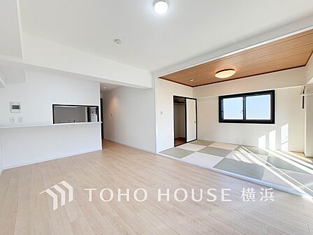 和やかで洗練された空間の演出。寛ぎとコミュニケーションを育む居心地のよい場所。