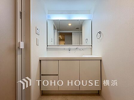 ご家族の1日が始まり、1日の終わりを締めくくる洗面空間。