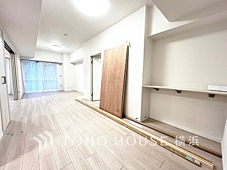 カウンター。こだわりの室内には至福のシーンが繰り広げられます。