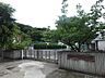 周辺：横浜市立間門小学校　110m　徒歩2分。小学校が近いのは子育てファミリーにもおすすめのポイント。 