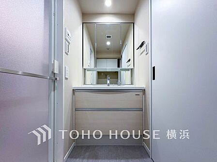 ご家族の1日が始まり、1日の終わりを締めくくる洗面空間。