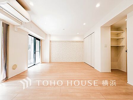 家族と過ごすひと時を溢れる光が優しく包み込むリビングダイニング。