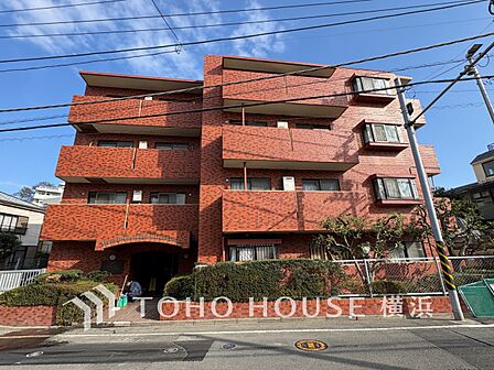 表現された空間は豊かな光と風を纏い、暮らしの時間を豊かにしてくれます。