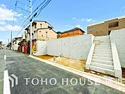 良質な環境に暮らす永住の邸がここに誕生します。（2026年4月撮影）