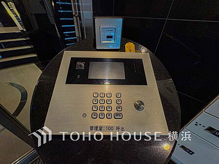 防犯が気になる方におすすめのオートロック付き、お子様がいらっしゃるご家庭にも安心の設備です。