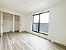 寝室：一日の疲れをいやしてくれる寝室。時を忘れて過ごす場所として過ごせるお部屋。
