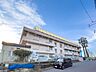 周辺：横浜市立西中学校　230m　徒歩3分。部活などで帰りが遅くなっても安心の距離です。 